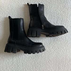 Women's Black Chunky Boots